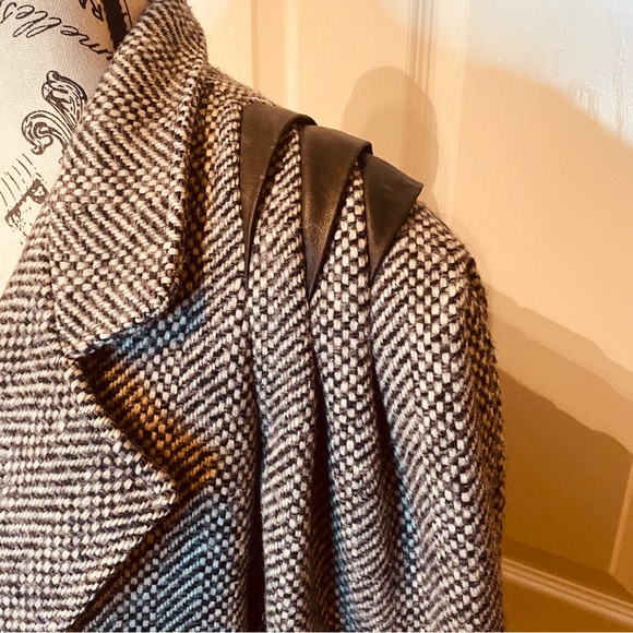 Beautiful double breasted vintage peacoat - Picture 13 of 16